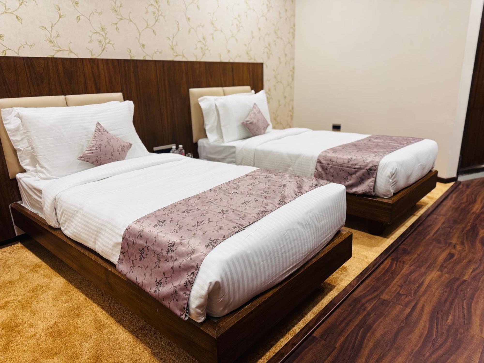 Pam Premium Hotel Βαντοντάρα Εξωτερικό φωτογραφία